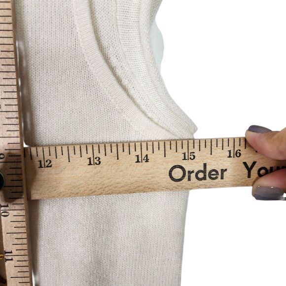 IISLI Sweater Womens Medium Winter White Dragon Sequin Sleeveless Cashmere Top - Picture 7 of 12